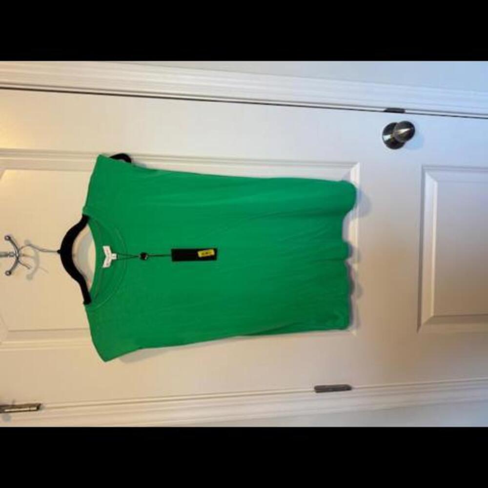 Gianni Bini‎ - Cap Sleeve Shirt With Shoulder Pads
